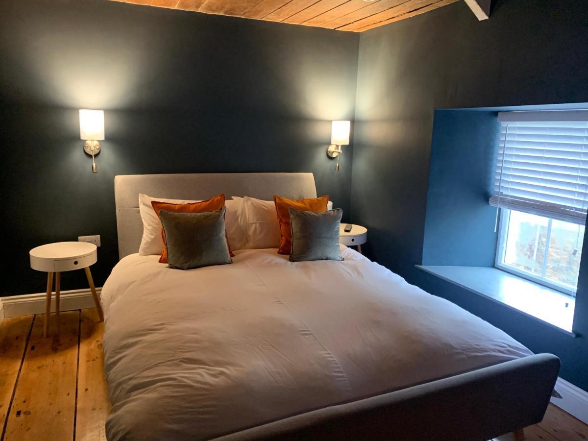 Min-Y-Fford Sleeps 6 Plus Pet Newport  Exterior photo
